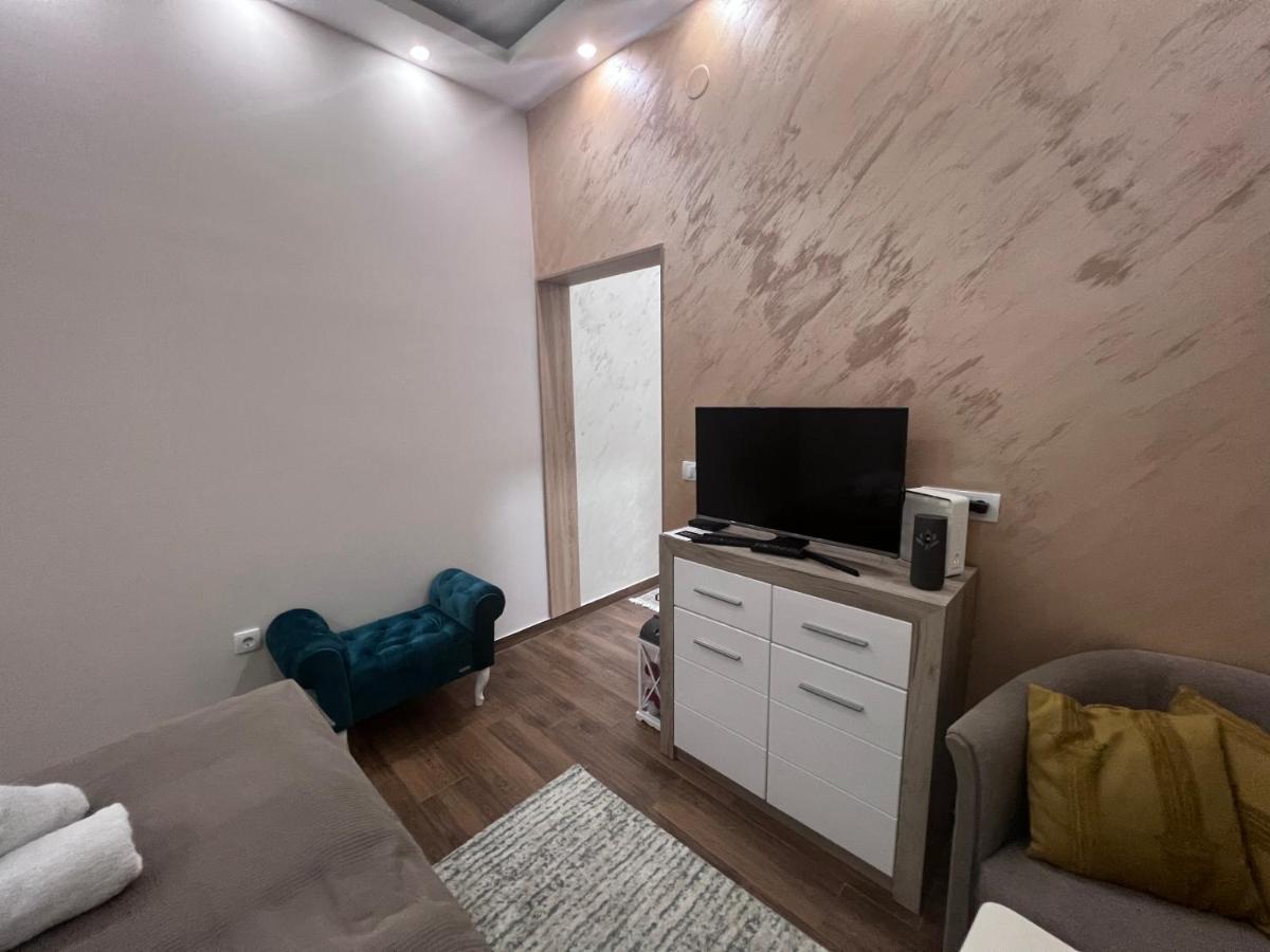 Apartment Nora Belgrade Exterior photo